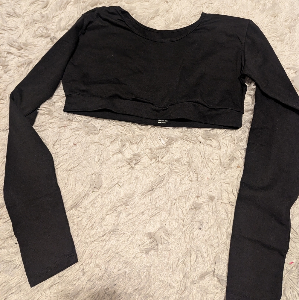 Black Long Sleeve Crop Top